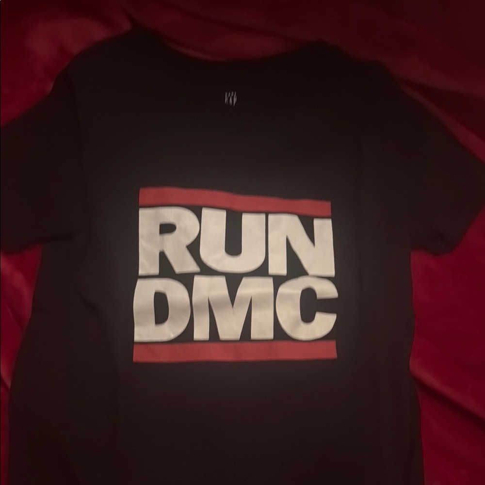 GAP Black RUN DMC Short Sleeve Tee